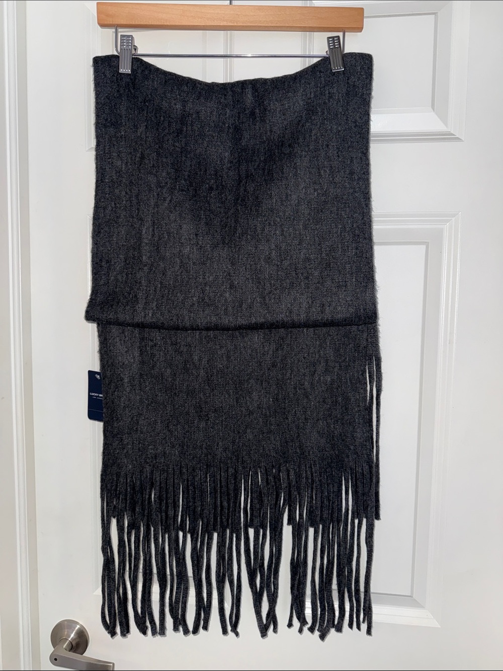 Lucky Brand - Unisex - Classic dark Grey Fringe  Scarf
